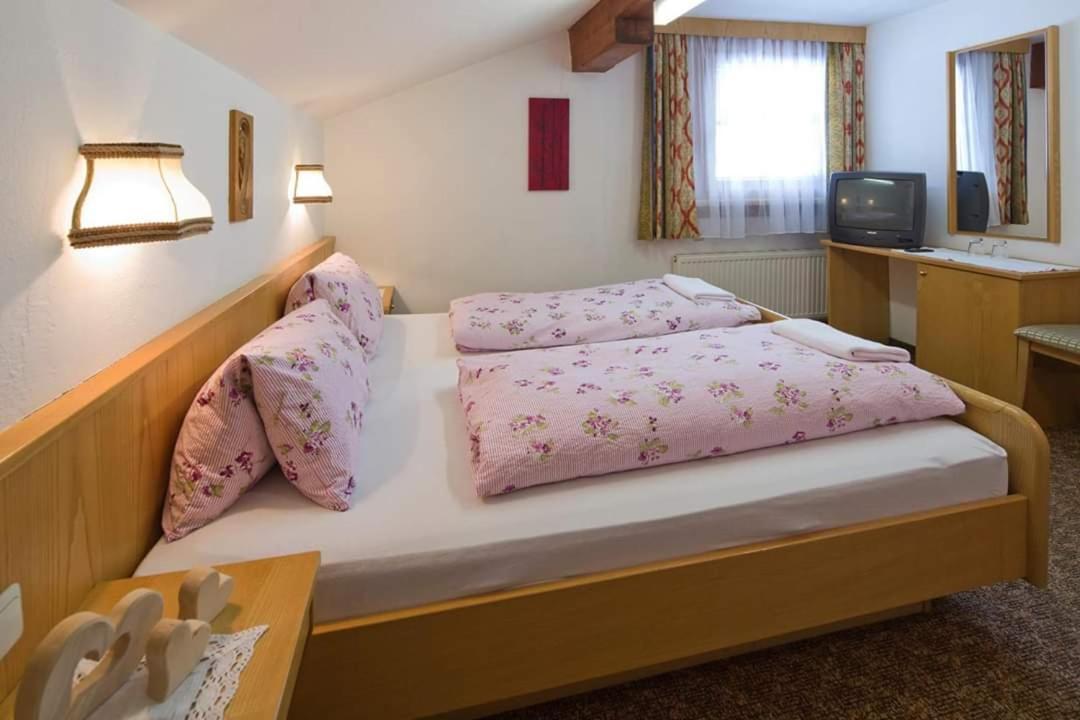 Gasthof Hotel Eiserne Hand Hochfilzen Exterior foto